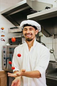 Chef de cuisine ayant Fun