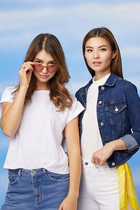 Lilly and Janina with Heaven Background 9